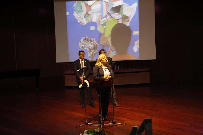 Momento del acto de escolares en el Paraninfo de la ULPGC (Foto TA)